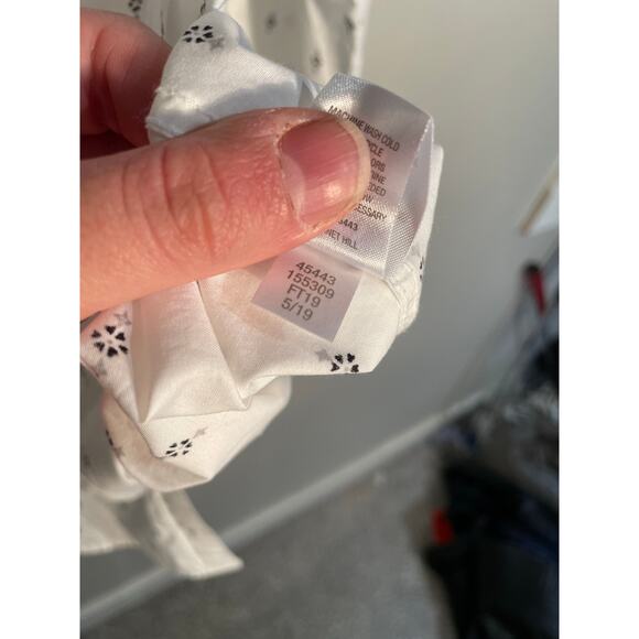 Garnet Hill Classi Floral Print Pima Cotton Button Down Long Sleeve Top Size 12 - Picture 11 of 11